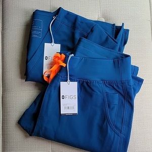 Figs Deep Reef Yola High Waisted 2.0 Skinny Scrub Pants & Catarina 1 Pocket Top